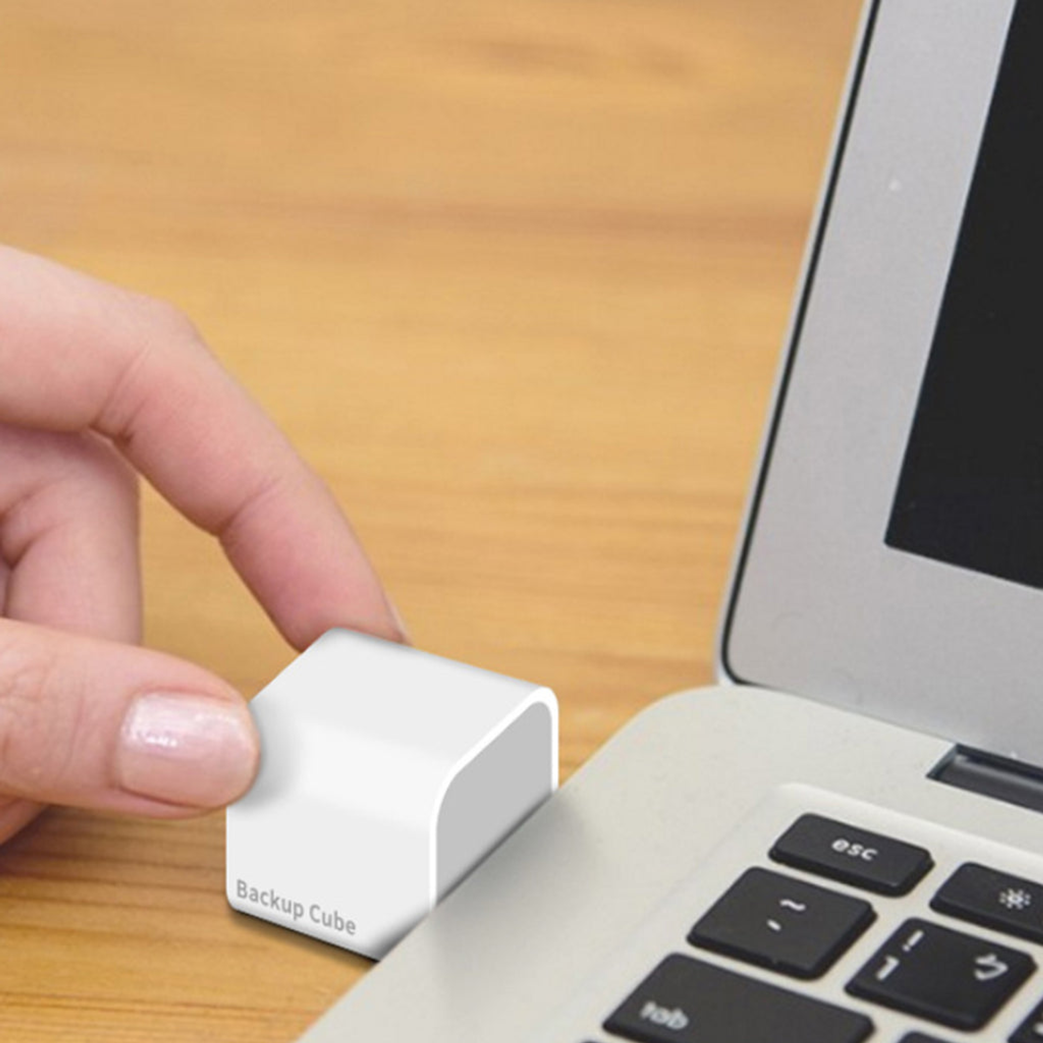 Smartphone Backup Device Automatic Photo and Data Backup 32GB Memory Capacity Compatible with Apple and Android Devices Free App Included