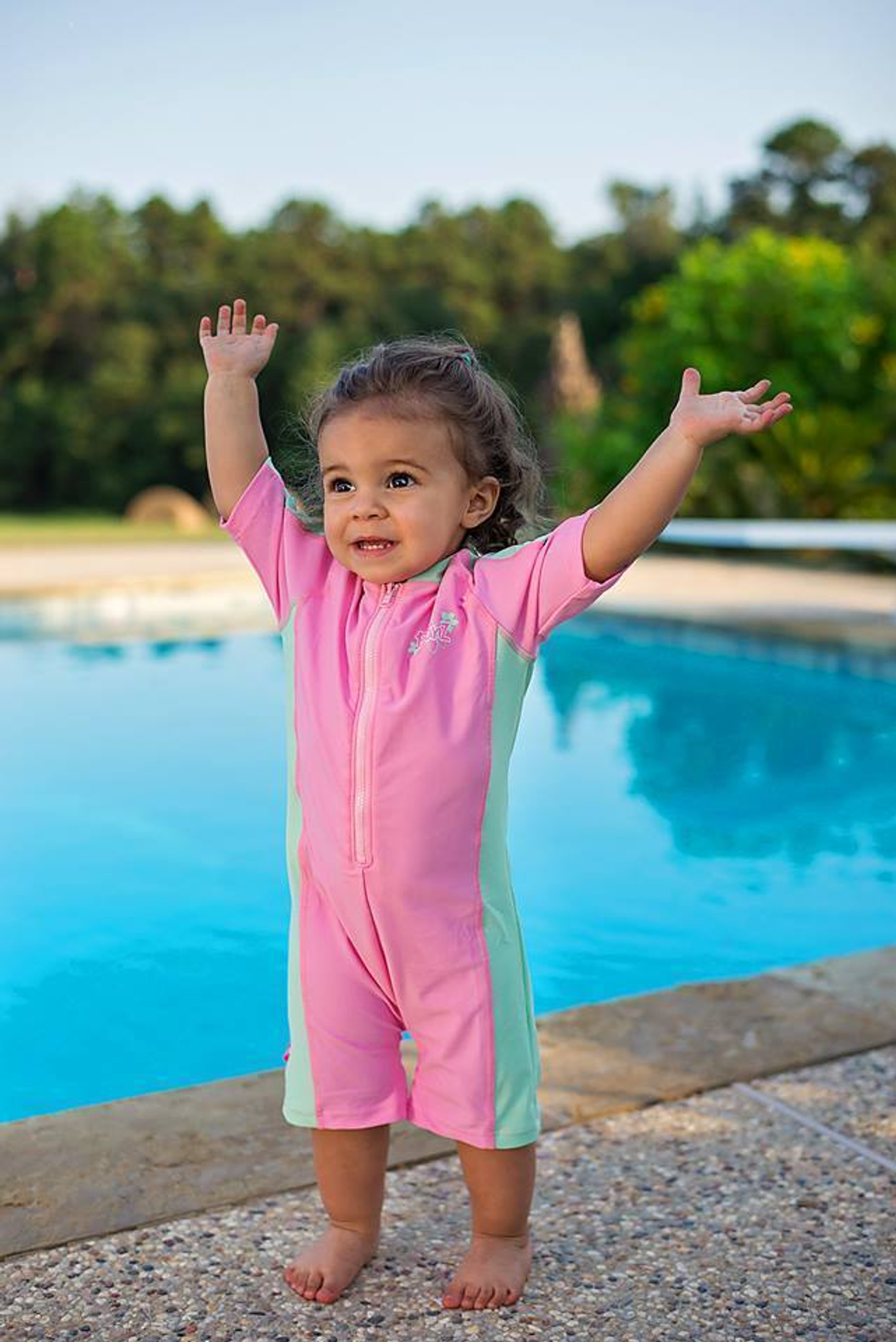 Swimsuit One Piece UV Protection Size 2/2T/3 Chlorine Resist 3/4 Sleeves Front Zipper Fast Drying