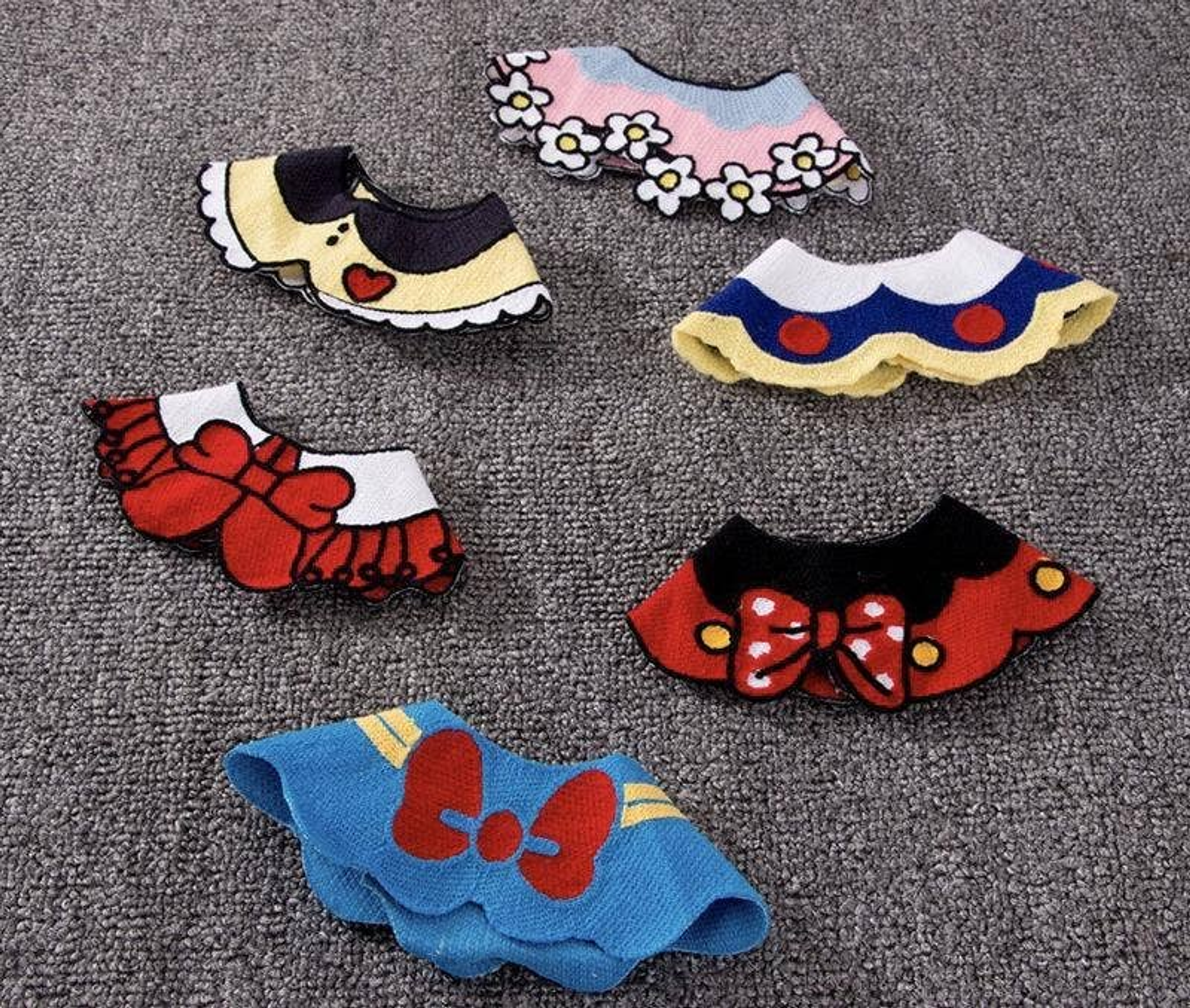 Micky and Minnie Pretty Pets Bibs (Outfits - Disney Collection) Image 1
