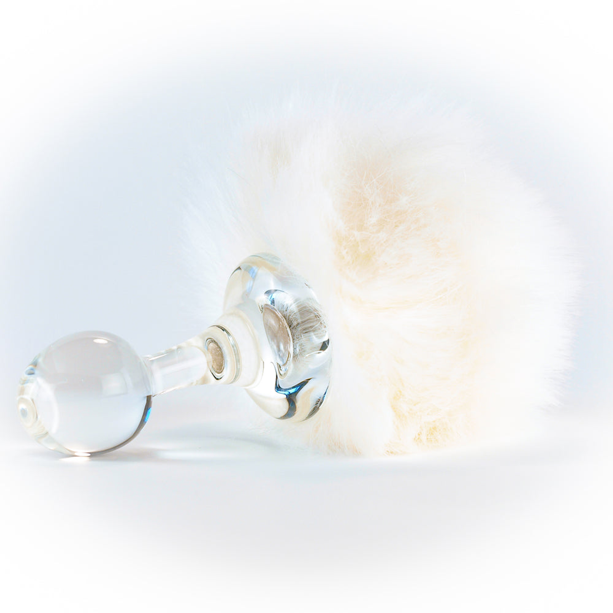 Explore Classic Magnetic Faux Fur Bunny Tail Short-Small Plug