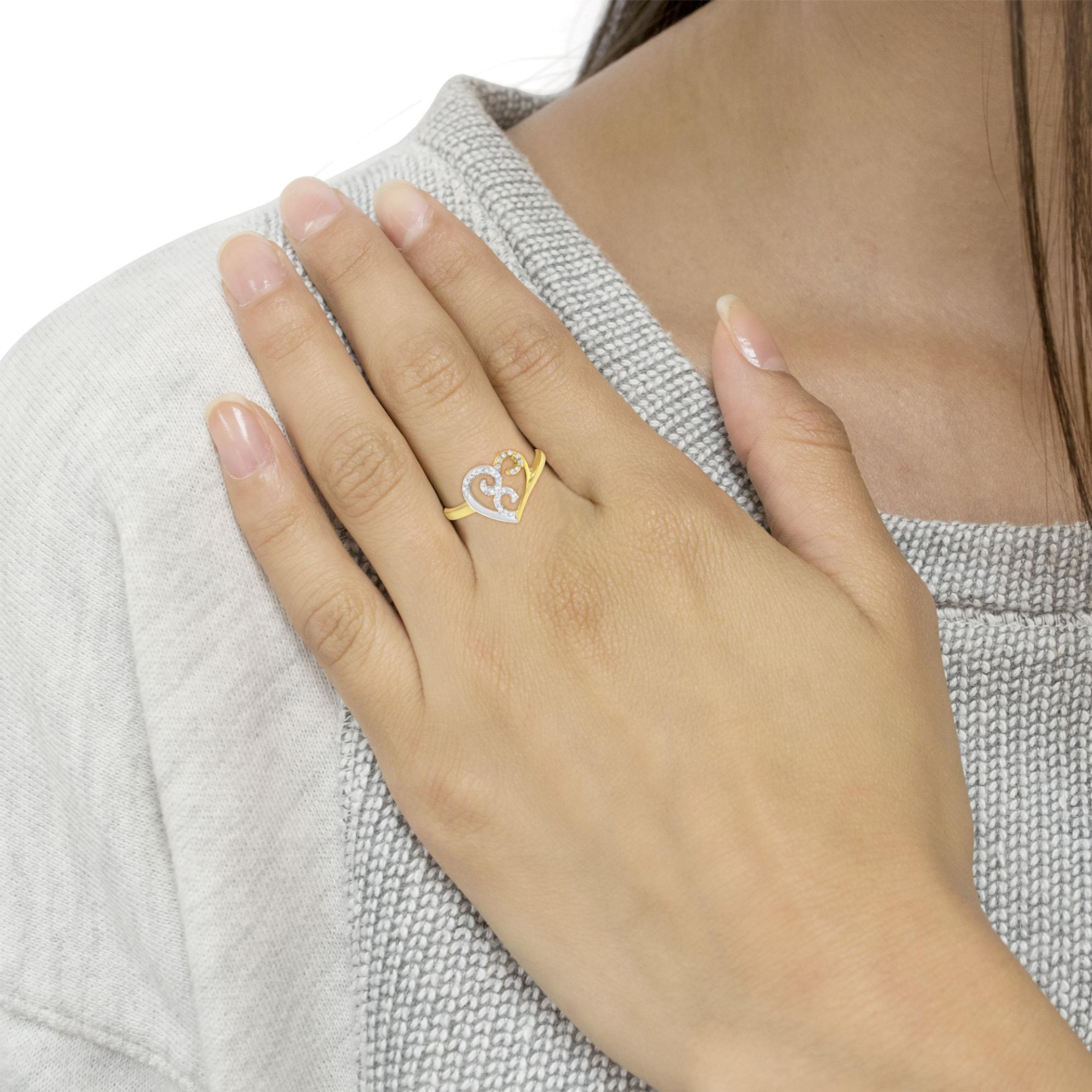 Ring Cluster Heart Shape 10K Two-Toned Gold 0.15ct Round Cut Diamond I1-I2 Clarity H-I Color Elegant Classic Design