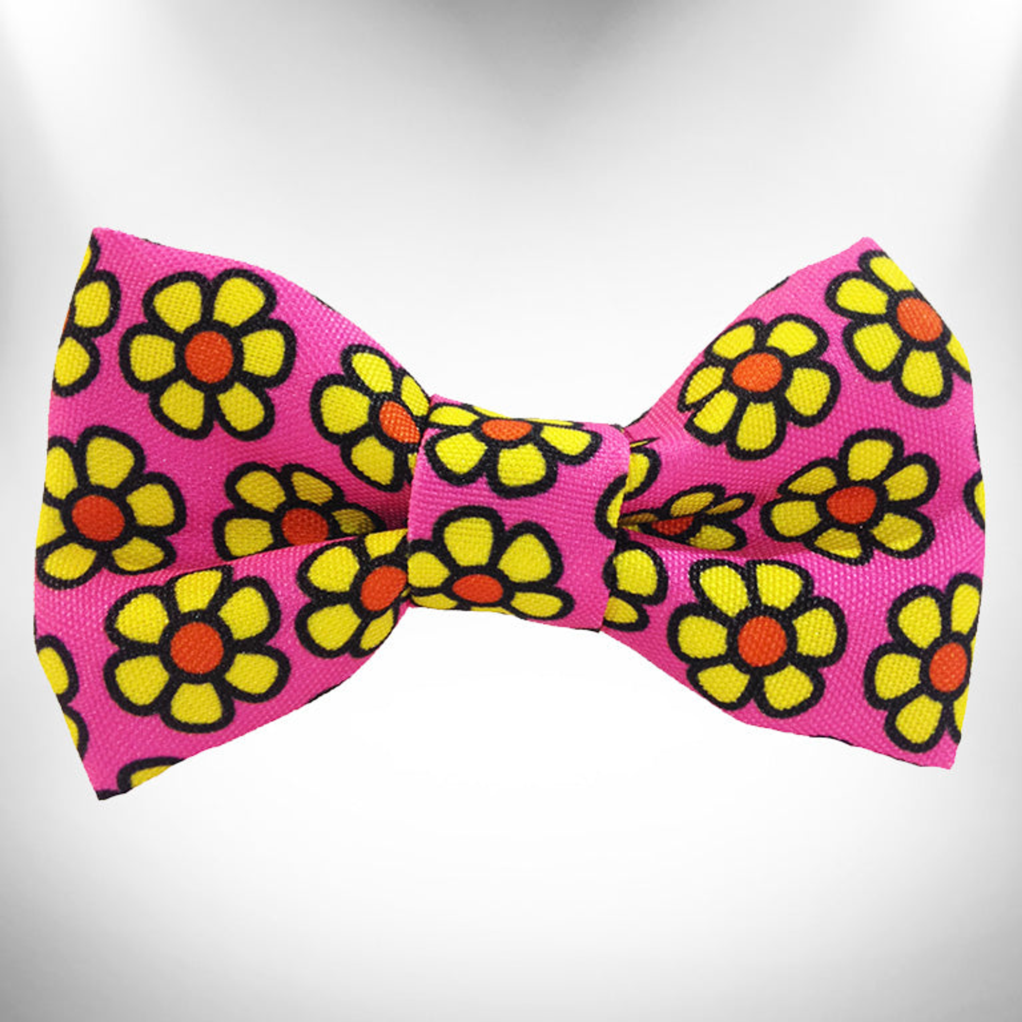 Daisies Doggie Bow Tie Image 1