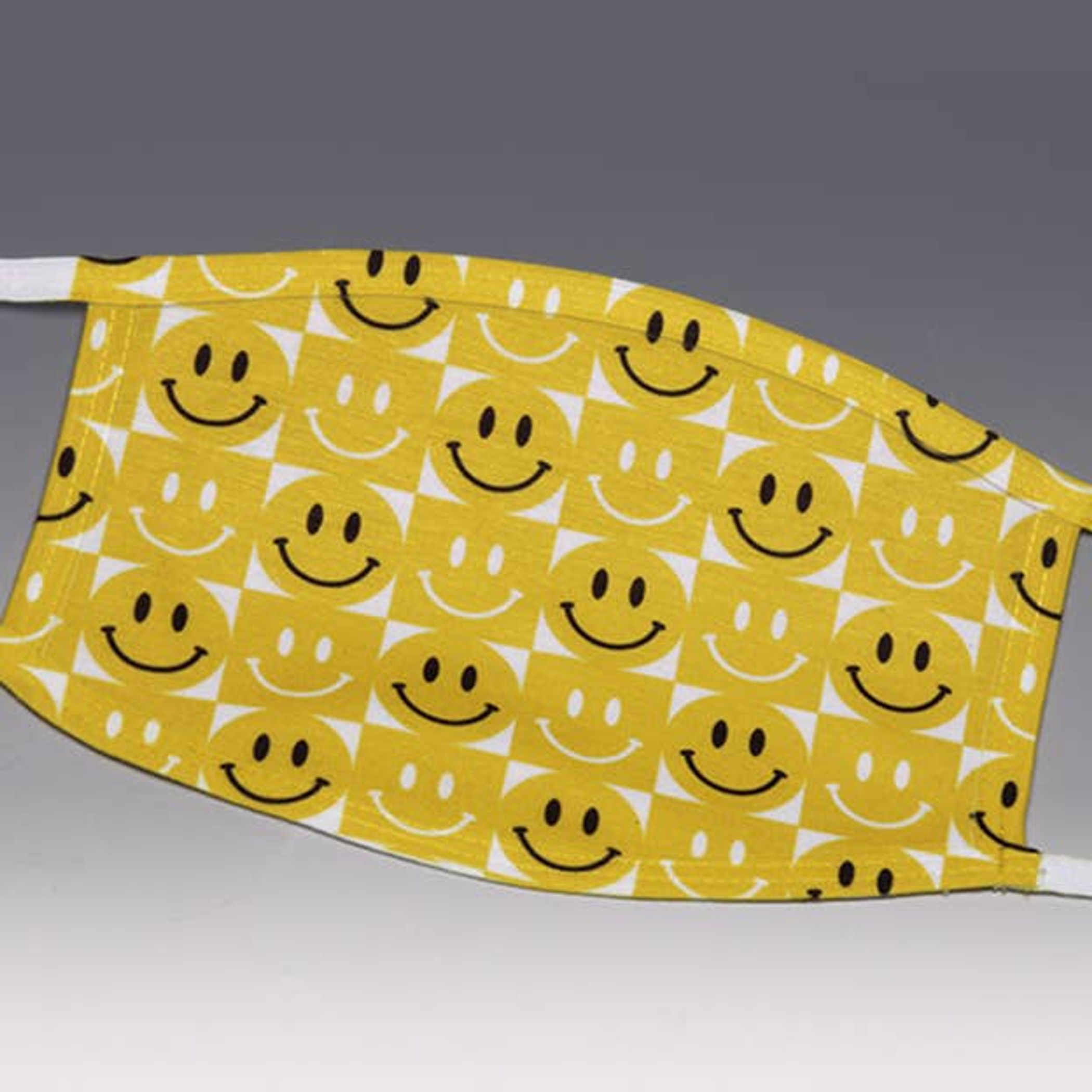 Mascarilla para adultos confortable estampados divertidos material de poliéster 2 capas tamaño 7.25 x 5.25 pulgadas empaquetada con etiqueta de regalo