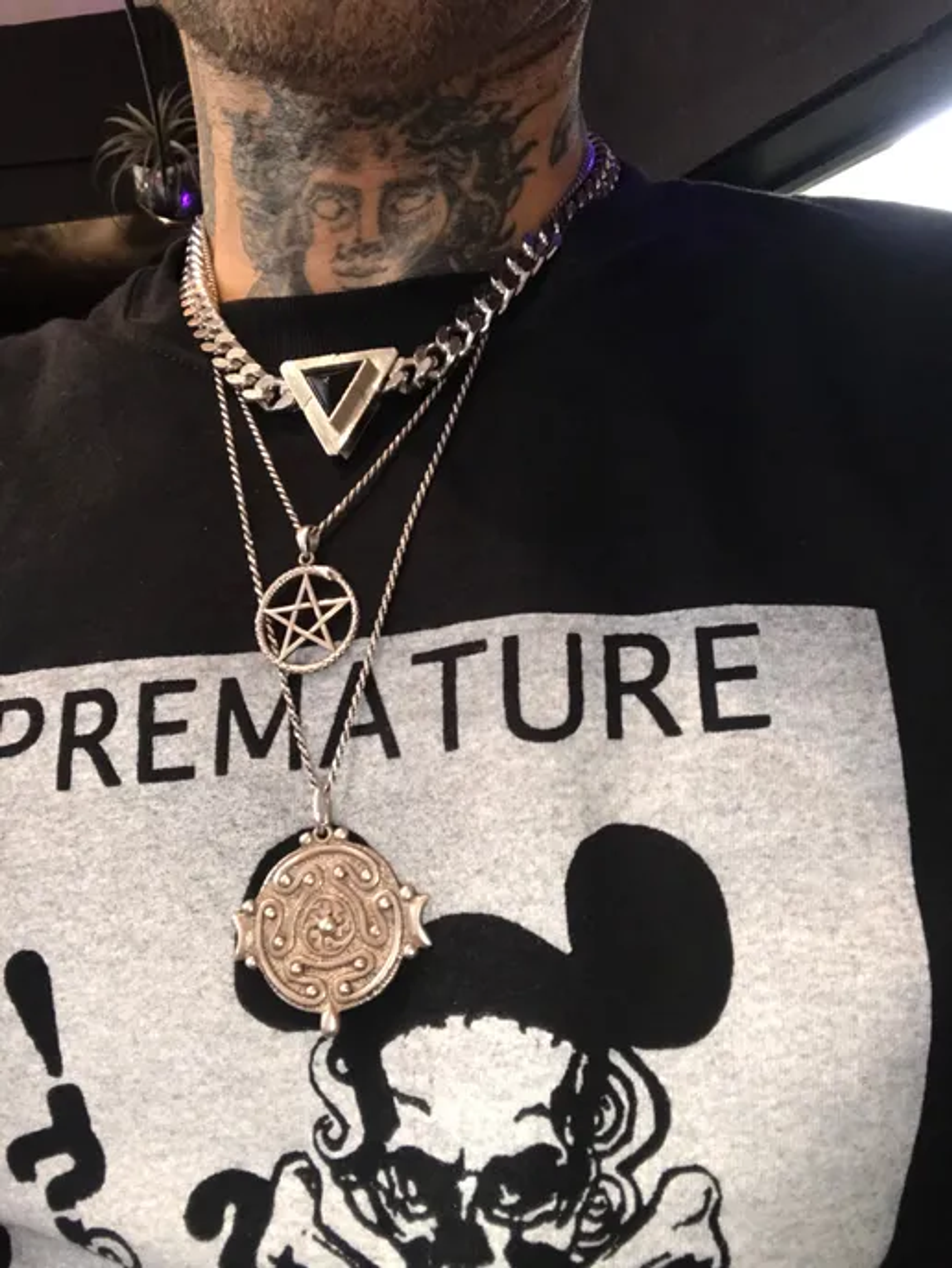 Iconic Tri Necklace Image 1