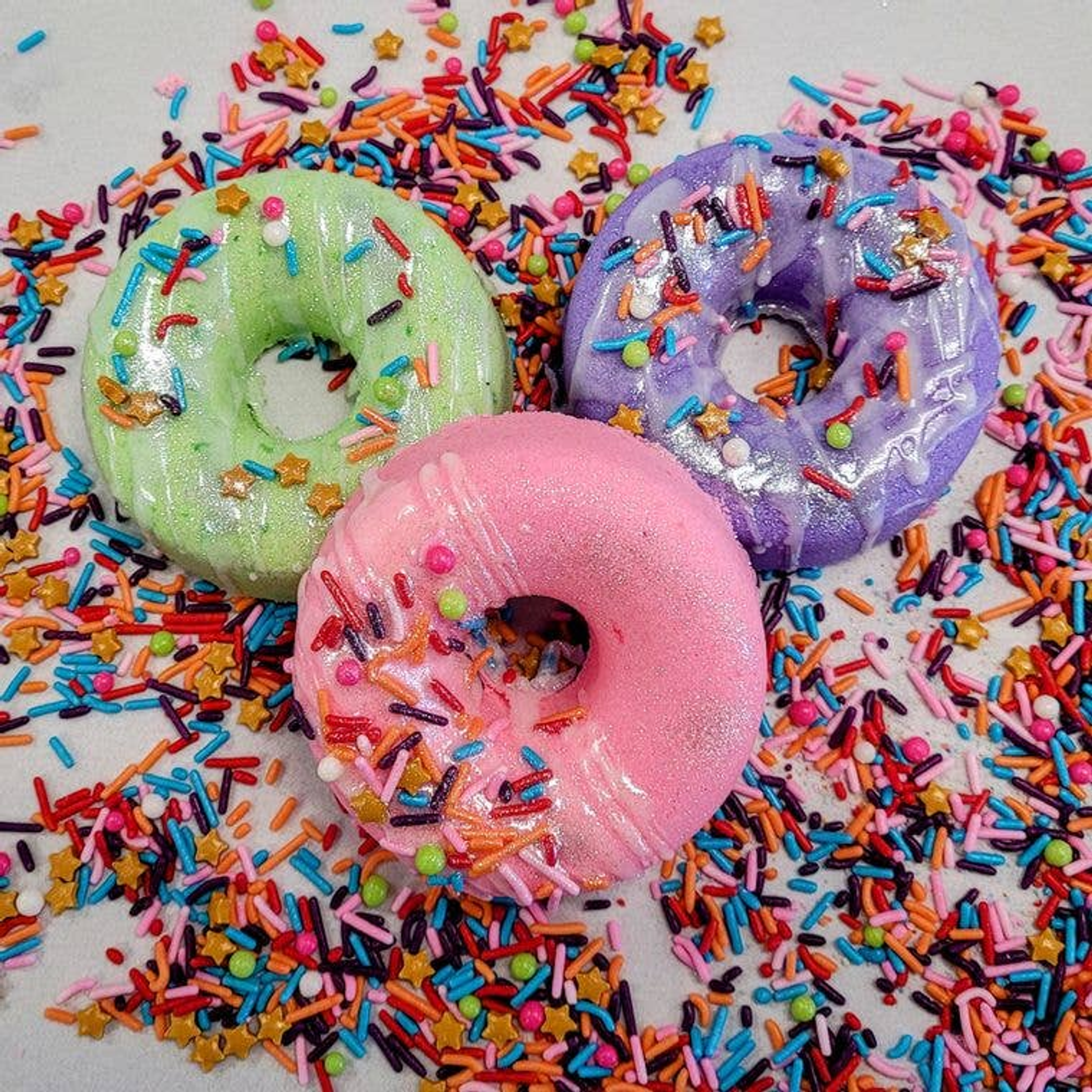 Bath Bombs Moisturizing Cocoa Butter Icing 5.5 oz Available in Strawberry and Fruit Loops