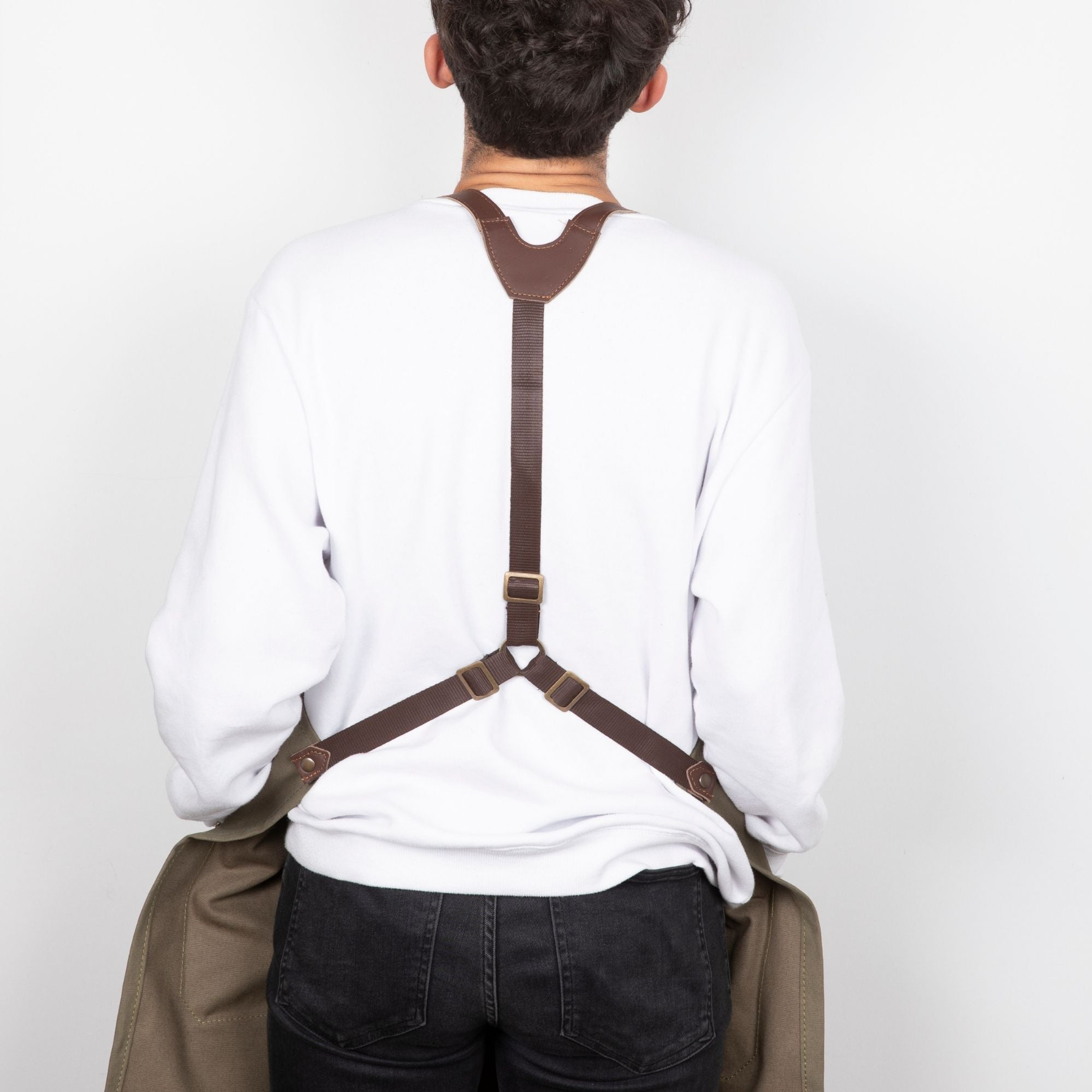 Leather Work Apron Versatile Protection Genuine Leather Adjustable Straps Numerous Pockets Elegant Classic Design
