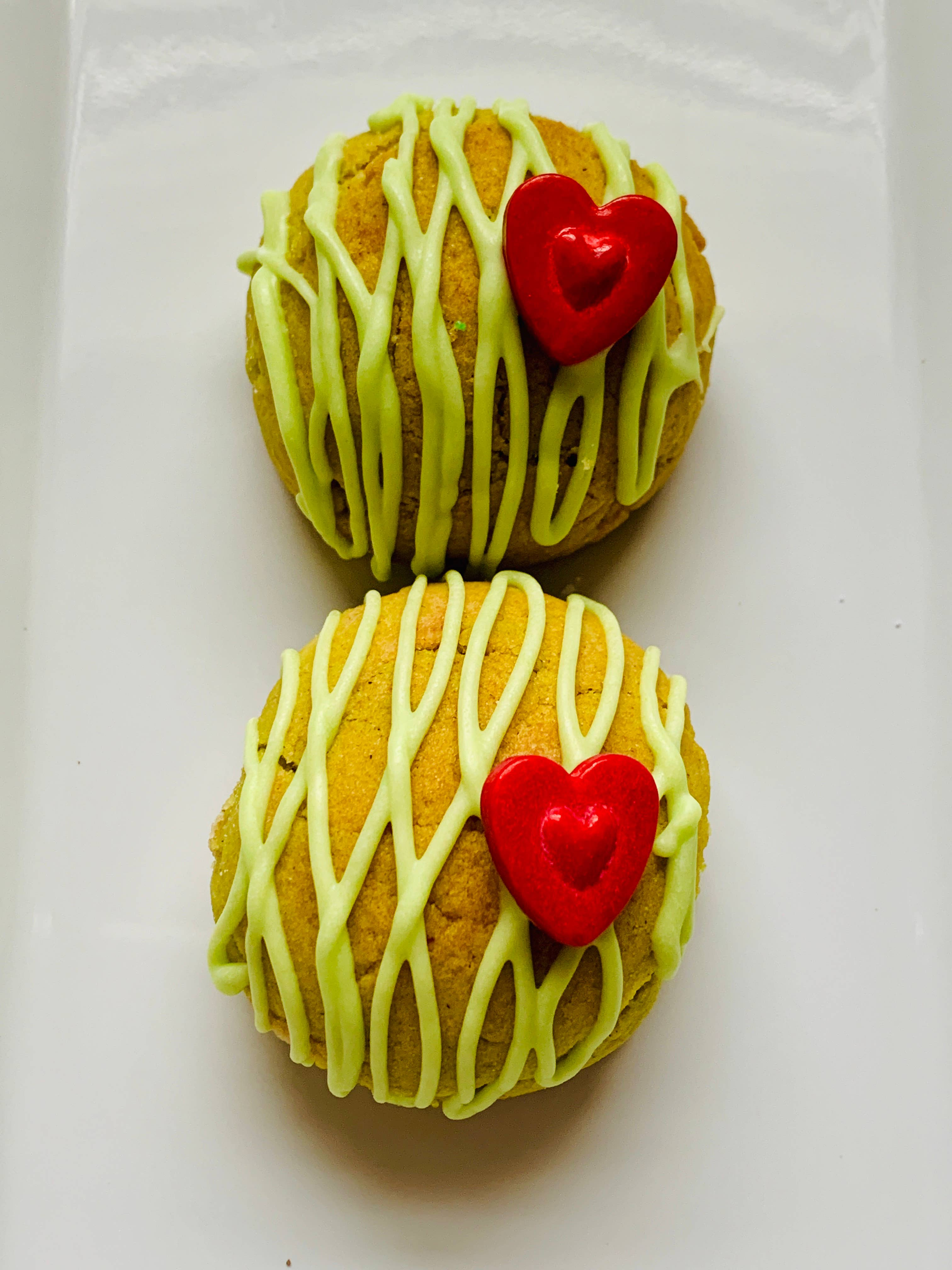 Grinch Cakeball Image 1