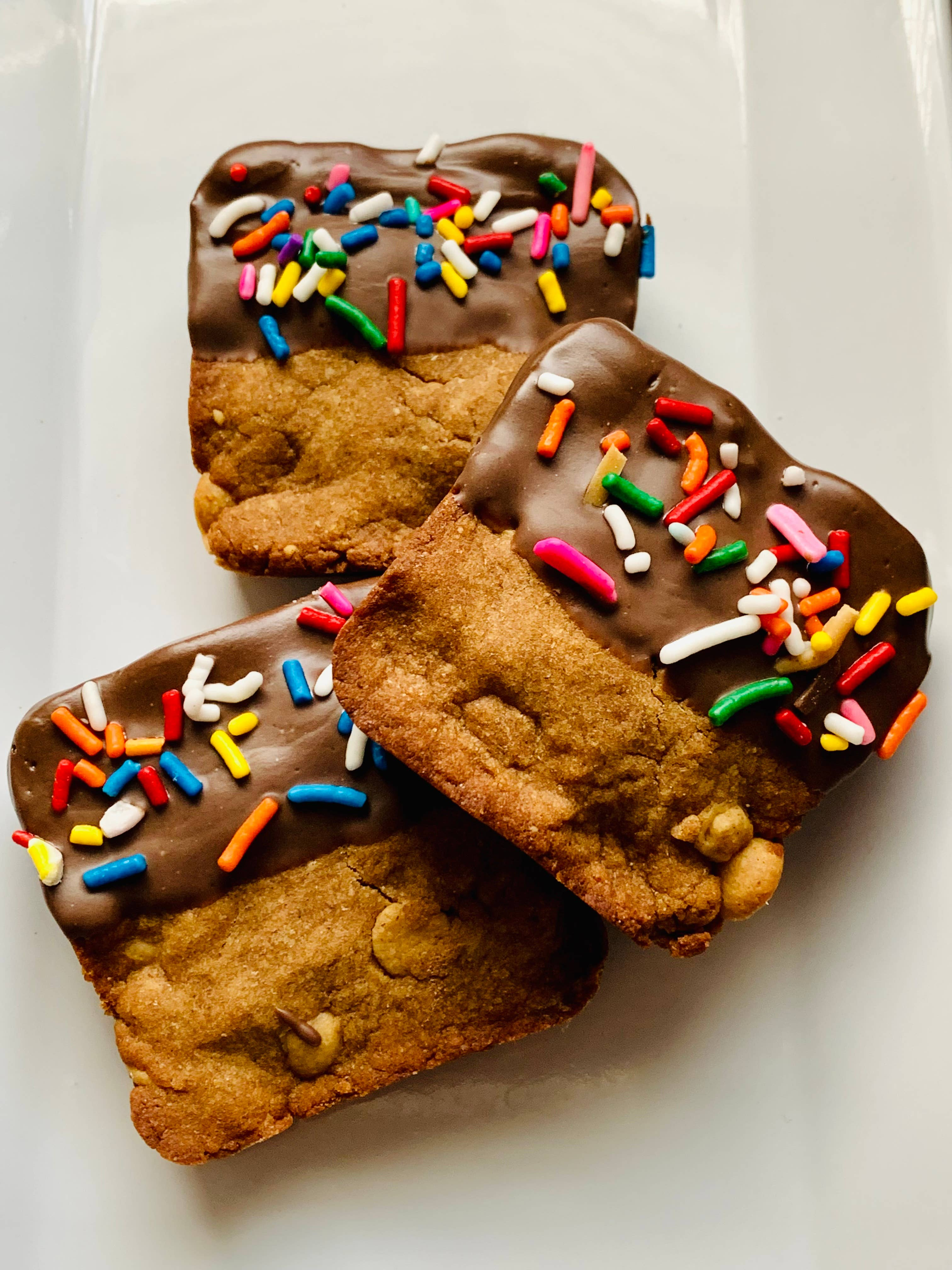 Reese Bark Bar Image 1