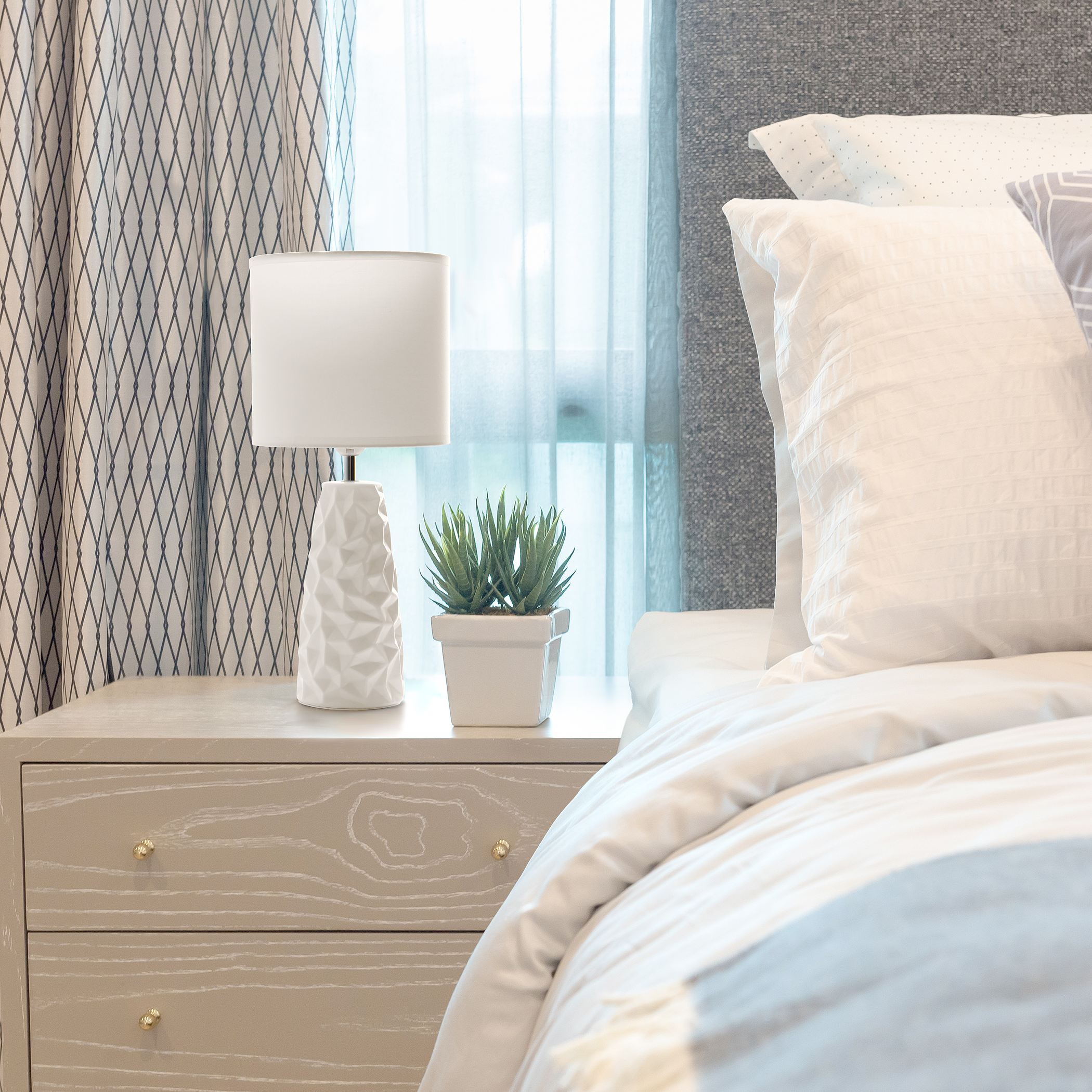 Table Lamp Illuminate Space Ceramic Base Fabric Shade Variety of Colors Suitable for Living Room Bedroom Office