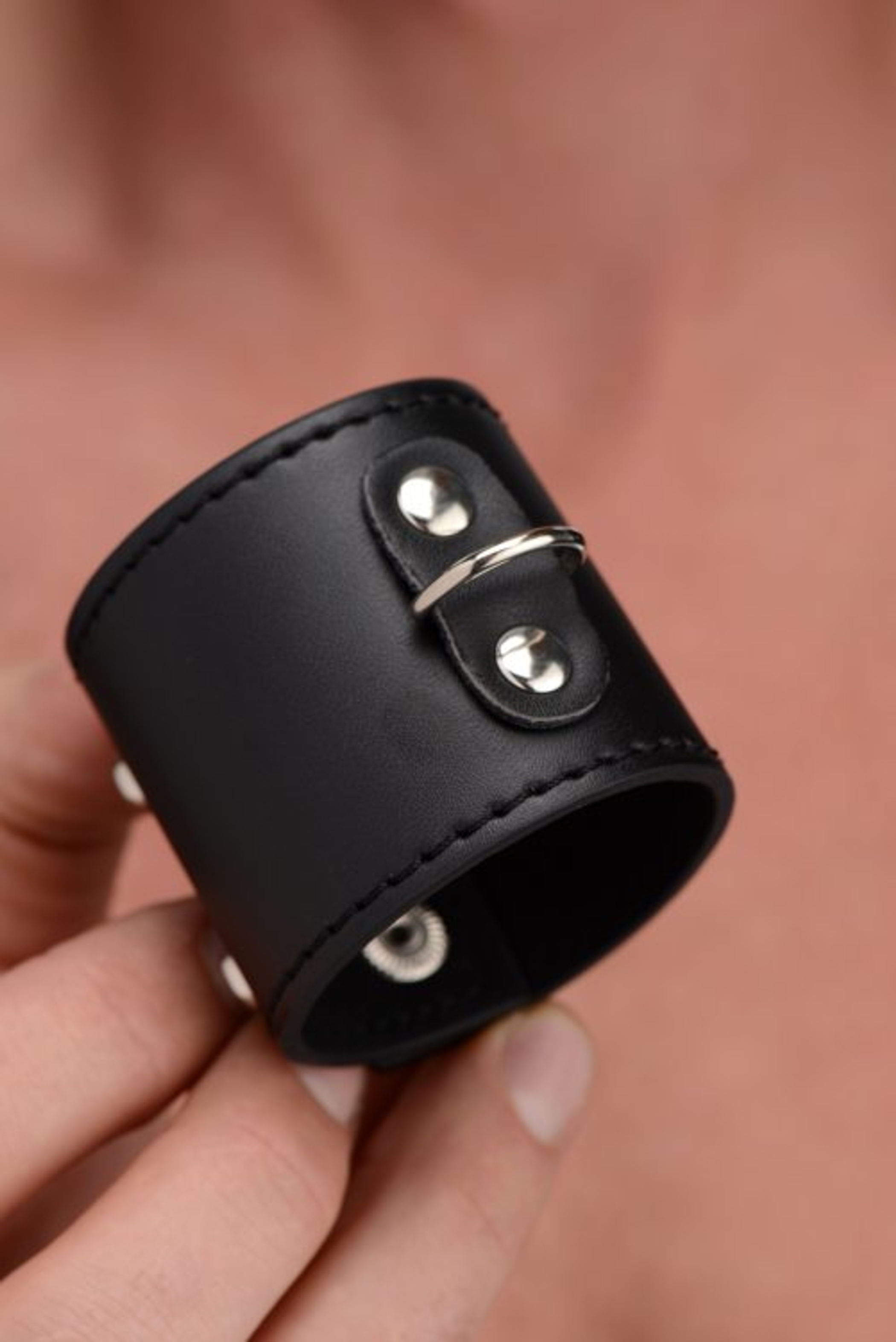 Strict Ball Stretcher With D-Ring