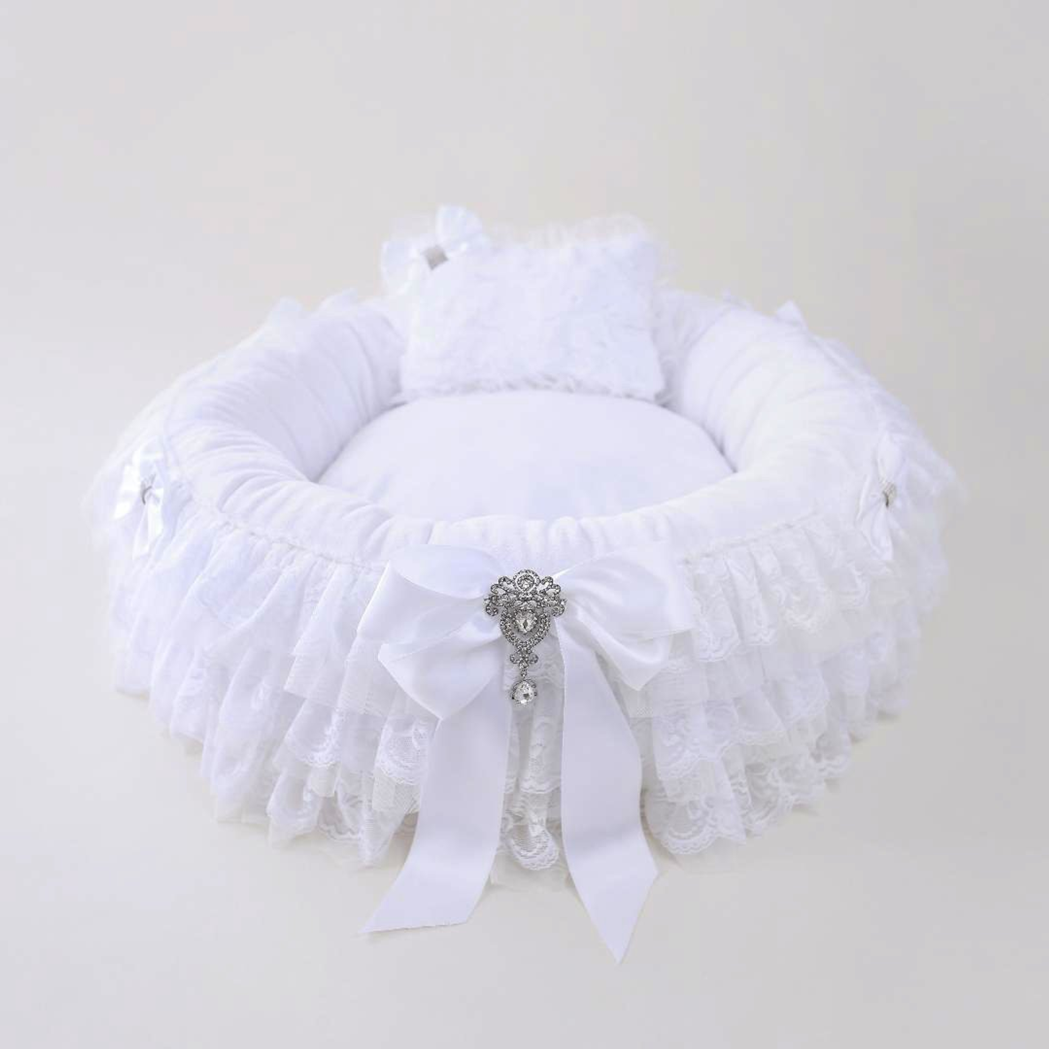 Anastasia Dog Bed Image 1